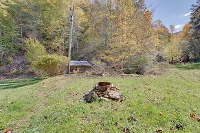 Haysi Nature Getaway w/ Fire Pit & On-site Creek!