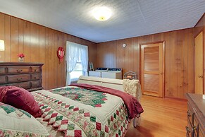 Haysi Nature Getaway w/ Fire Pit & On-site Creek!