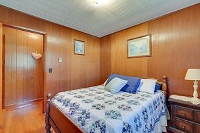 Haysi Nature Getaway w/ Fire Pit & On-site Creek!