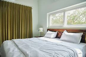 Bliss Farm Stay- lilly