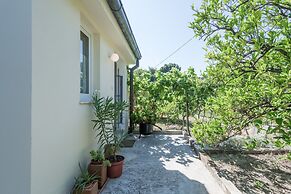 Beachfront apartment Milan with balcony