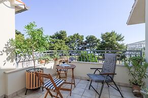 Beachfront apartment Milan with balcony