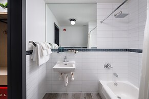 Little Charlie Hotel