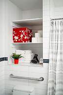 Little Charlie Hotel