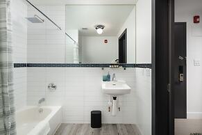 Little Charlie Hotel