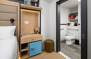 Little Charlie Hotel