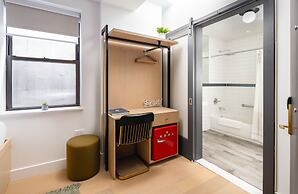 Little Charlie Hotel