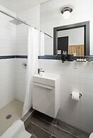 Little Charlie Hotel