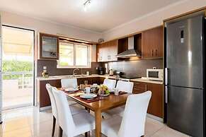 Angels Villa in Kremasti Near the Beach