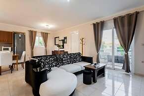 Angels Villa in Kremasti Near the Beach