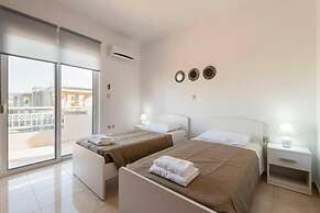 Angels Villa in Kremasti Near the Beach