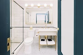 Hotel Heron Old Town Alexandria