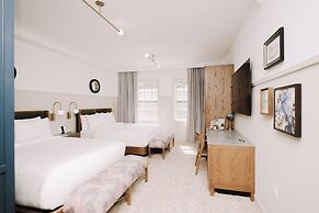 Hotel Heron Old Town Alexandria