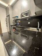 Cozy Home Near All Services 19