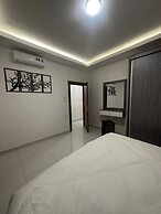 Cozy Home Near All Services 19