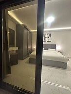 Cozy Rooftop Near Al Services 23