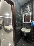 Cozy Rooftop Near Al Services 23