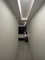 Cozy Rooftop Near Al Services 23