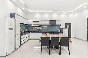 Rosemary Villa near Han River