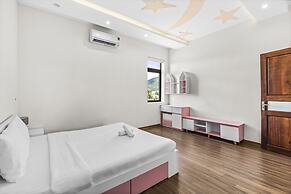 Rosemary Villa near Han River