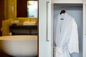 The Claremont Luxury Villas