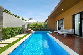 The Claremont Luxury Villas