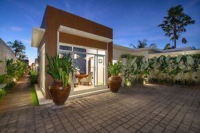 The Claremont Luxury Villas