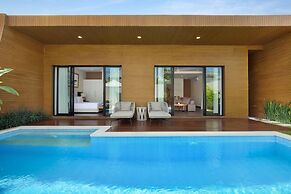 The Claremont Luxury Villas