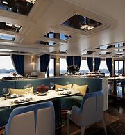 Grand Pioneers Halong Bay Cruise 1