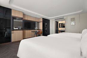 Grand Pioneers Halong Bay Cruise 1