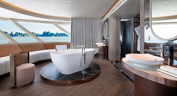 Grand Pioneers Halong Bay Cruise 1