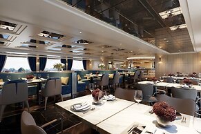 Grand Pioneers Halong Bay Cruise 1