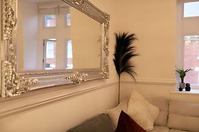 White Tulip Central 3bedroom Duplex Loft