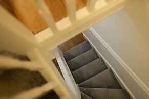 White Tulip Central 3bedroom Duplex Loft