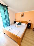 Olive Garden Apartments Petrovic