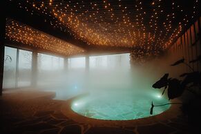 Aito  Igloo & Spa Resort