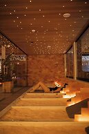 Aito  Igloo & Spa Resort