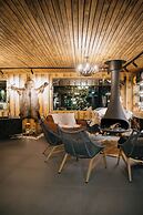 Aito  Igloo & Spa Resort