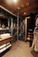 Aito  Igloo & Spa Resort