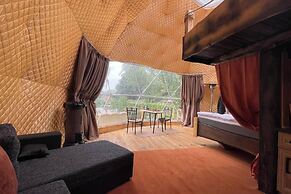 Glamping Jedlova Sleeps 6 With Deck