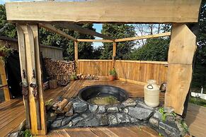 Glamping Jedlova Sleeps 6 With Deck