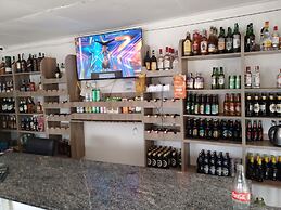 WHITE HOUSE LOUNGE & GUEST HOUSE