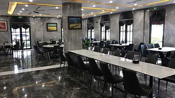 Green Suites Hotel Ha Long