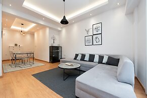 Modern Family Apartment near Acropolis