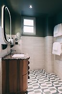 1.75 Paris La Trêve