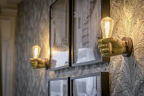 Acropolis Urban Oasis