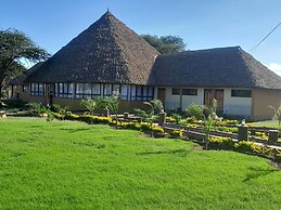 PENETY AMBOSELI RESORT