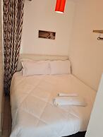 Lux Suites Racecourse Studio Apartments