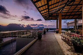 Beyond Skywalk Nangshi