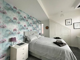 Lovely Comfortable 3BR Property